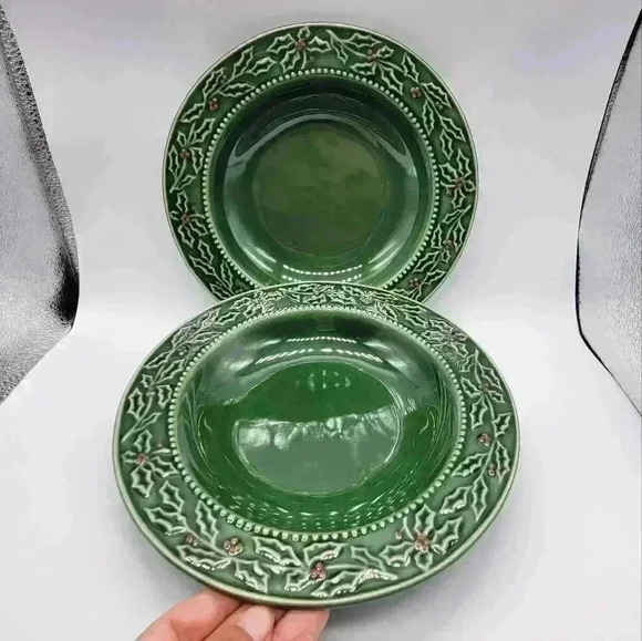 Set of 2 Christmas Berries by HAMPTON FORGE HOME Collectible Rim Soup Bowl - Picture 1 of 7
